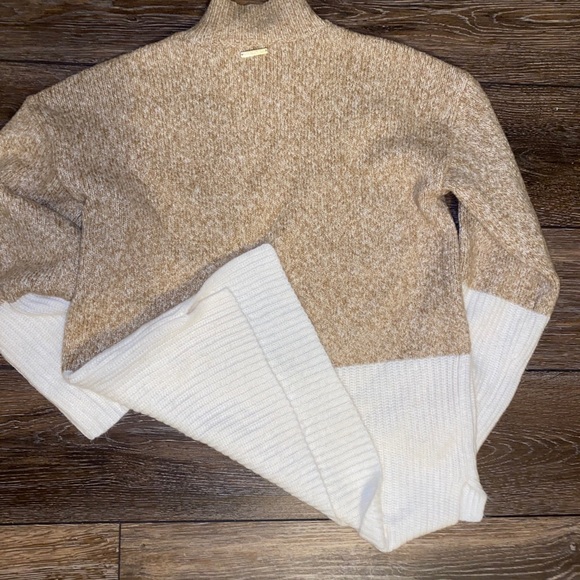 •NEW!• Michael Kors two tone sweater - Picture 10 of 11
